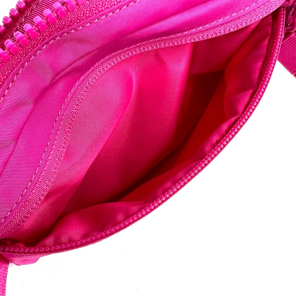 Lululemon Everywhere Belt Bag Sonic Pink Extended Strap - Picture 10 of 11